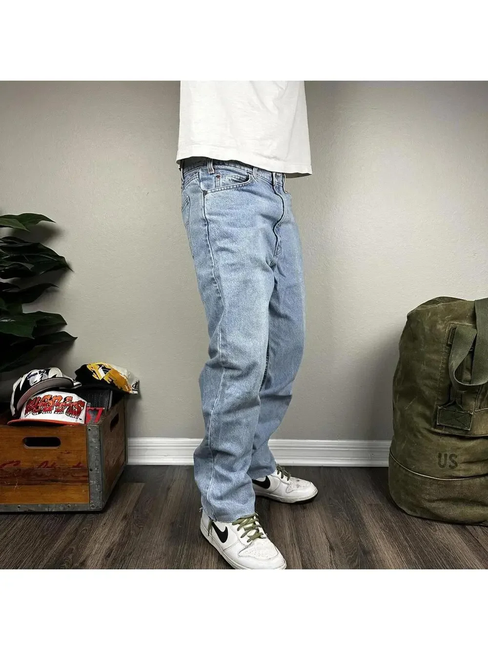 Vintage Levi’s 505 straight fit jeans light washed denim 90s orange tab jeans